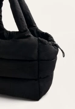 Oysho PADDED SHOPPER - Shopping Bag - Black 16 Oysho PADDED SHOPPER - Shopping Bag - Black -Fashion Brand d947ac54dbe44d51ae5a08449fcf789c