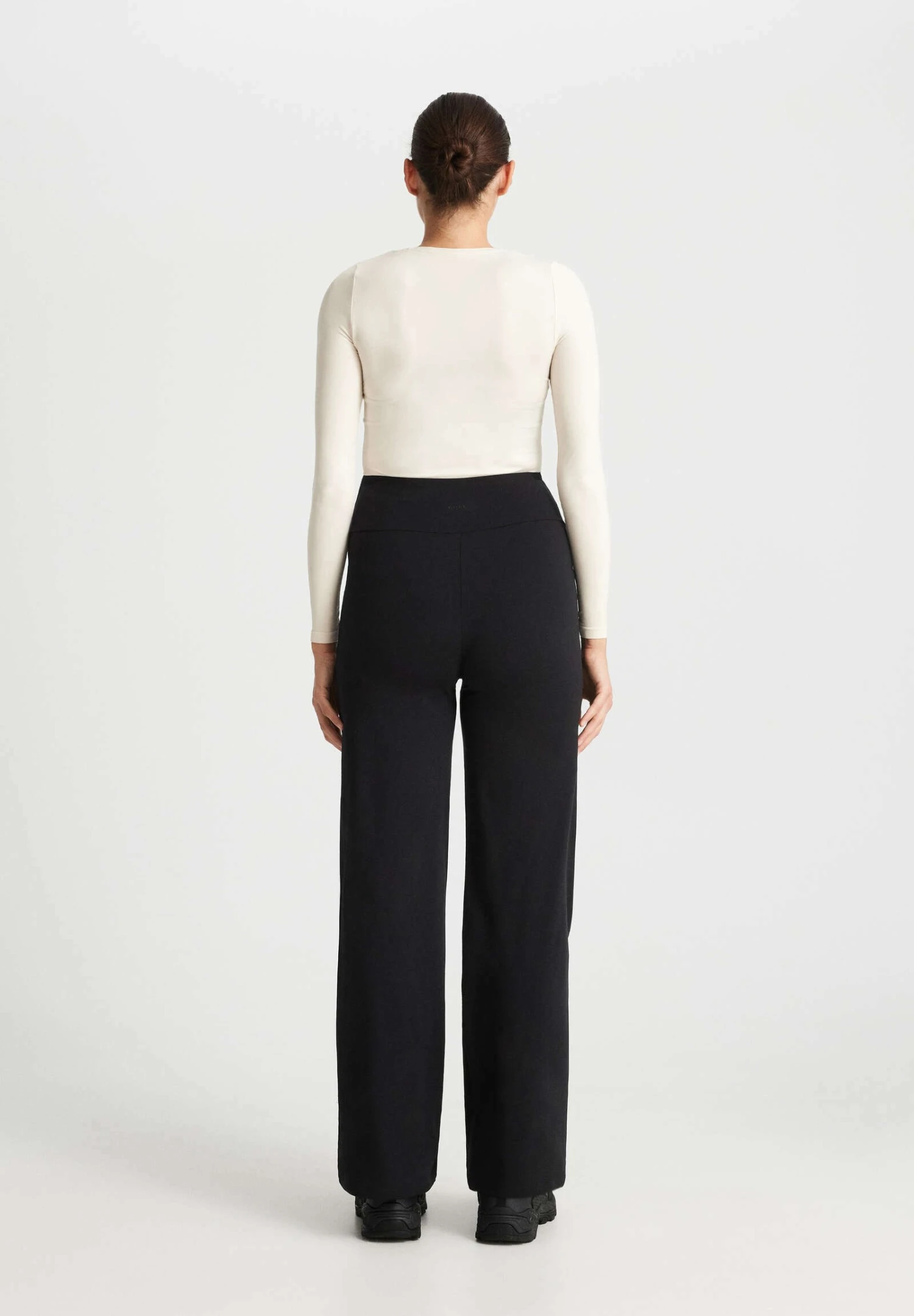 Oysho Warm Straight - Pantaloni - Black 4 Oysho Warm Straight - Pantaloni - Black - immagine 2