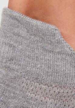 Oysho 3 Pairs Of Quarter SportsCalzeGrey Donna Calze OY181F0RB-C11 10 Oysho 3 Pairs Of Quarter SportsCalzeGrey Donna Calze OY181F0RB-C11 -Fashion Brand de05e985388b43ea968e164819dcaf95