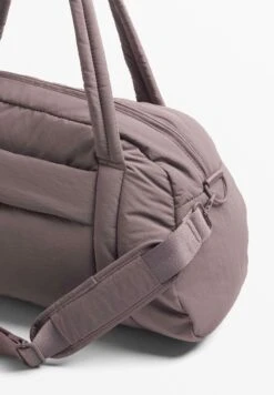 Oysho Borsa Per Lo Sport - Mauve 16 Oysho Borsa Per Lo Sport - Mauve -Fashion Brand e19ecb161fe24808822991920c7ff0dc