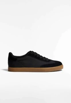 Oysho Sneakers BasseBlack Donna Sneakers OY111A0CH-Q11 -Fashion Brand e28f94c634134ce0ad52574bd358088e