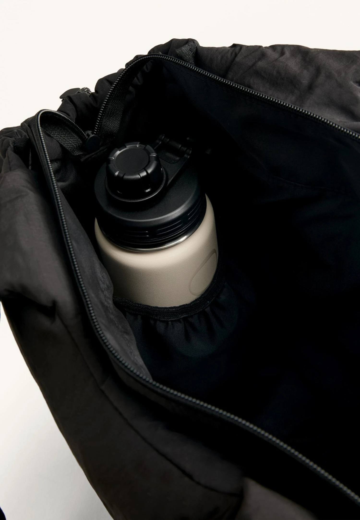 Oysho PADDED SHOPPER - Shopping Bag - Black 6 Oysho PADDED SHOPPER - Shopping Bag - Black - immagine 5