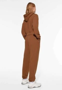 Oysho Felpa Con Zip - Camel -Fashion Brand ed0f4474deac42649d3aea34948a45ac