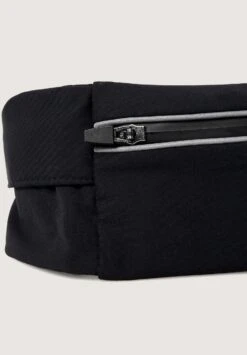 Oysho Water Repellent Adjustable RunningBorsa Per Lo SportBlack Donna Borse OY151H08P-Q11 -Fashion Brand edcfb6864bf043778407a434340ed6a7