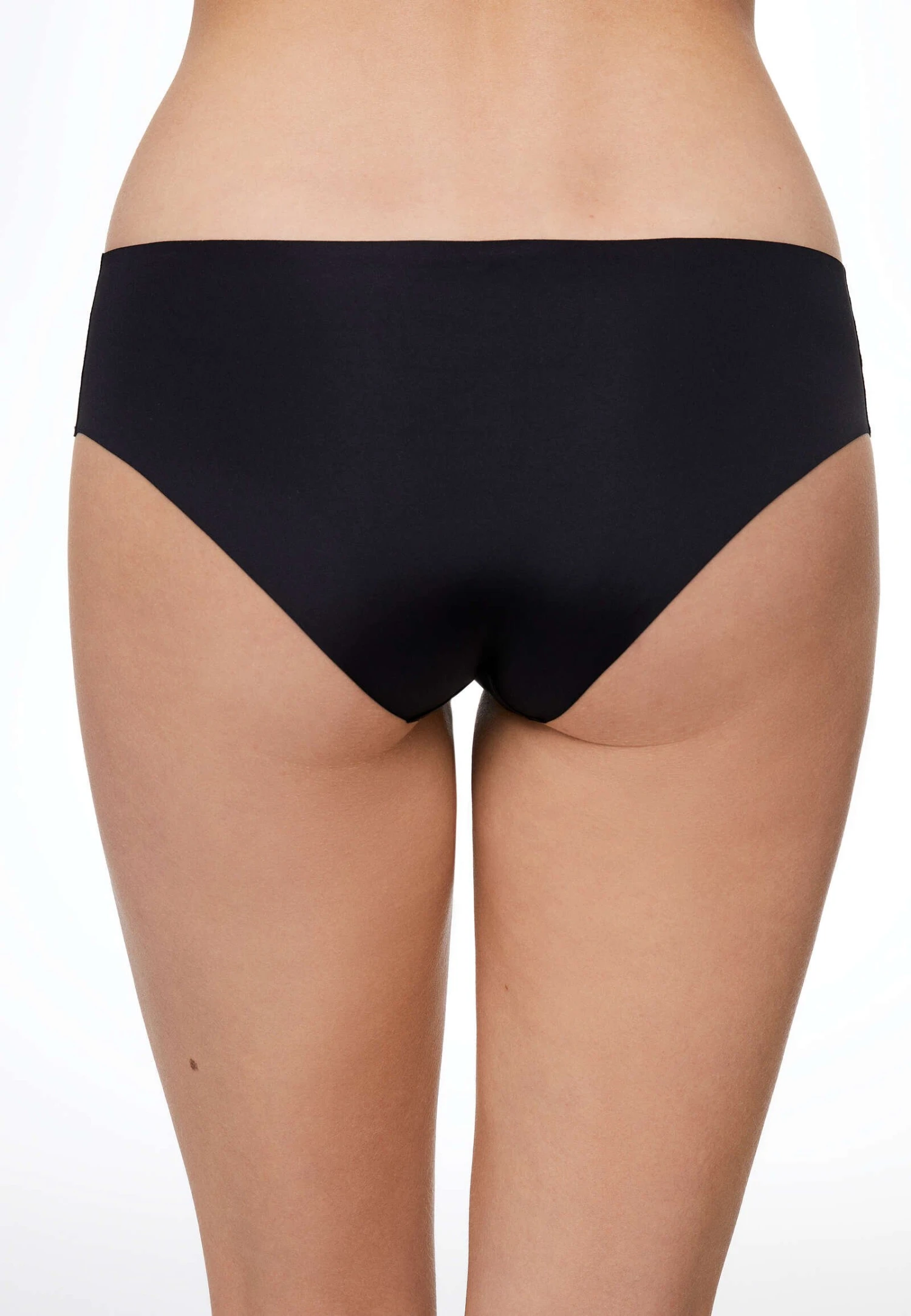 Oysho Laser Cut Invisible Classic SlipBlack Donna Intimo OY181R19H-Q11 6 Oysho Laser Cut Invisible Classic SlipBlack Donna Intimo OY181R19H-Q11 - immagine 4