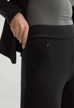 Oysho Warm Flare - Pantaloni - Black 10 Oysho Warm Flare - Pantaloni - Black -Fashion Brand f78a88989d7c489b9d36a52f27bf8b68